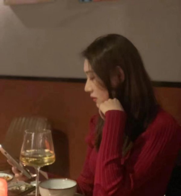 新玺配资 巴菲特现场感谢库克：除了乔布斯没人能创造苹果 但除了库克没人能让苹果有如此的发展